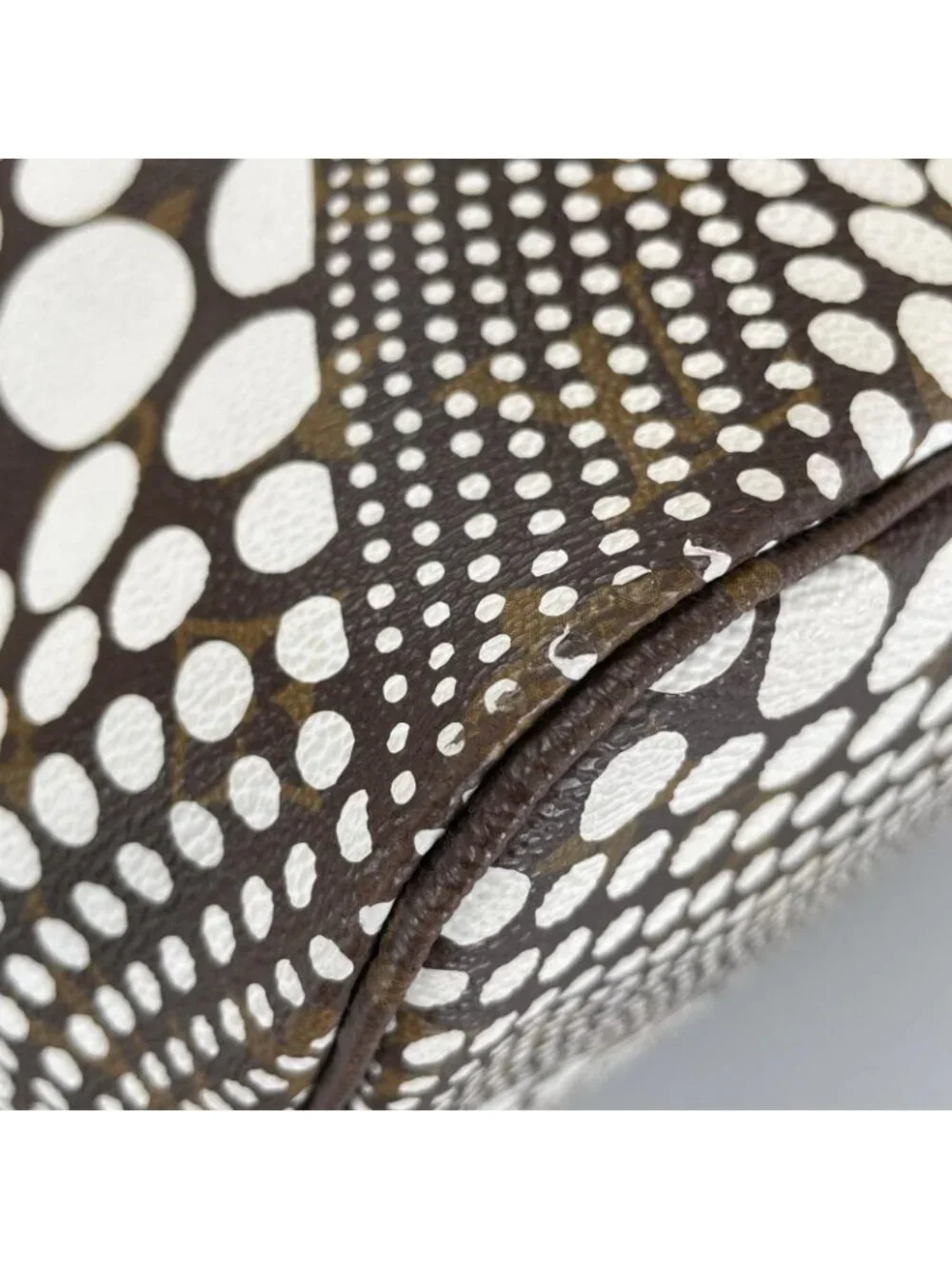 Louis Vuitton Neverfull MM Tote Bag Damier Azur Canvas White Yayoi Kusama